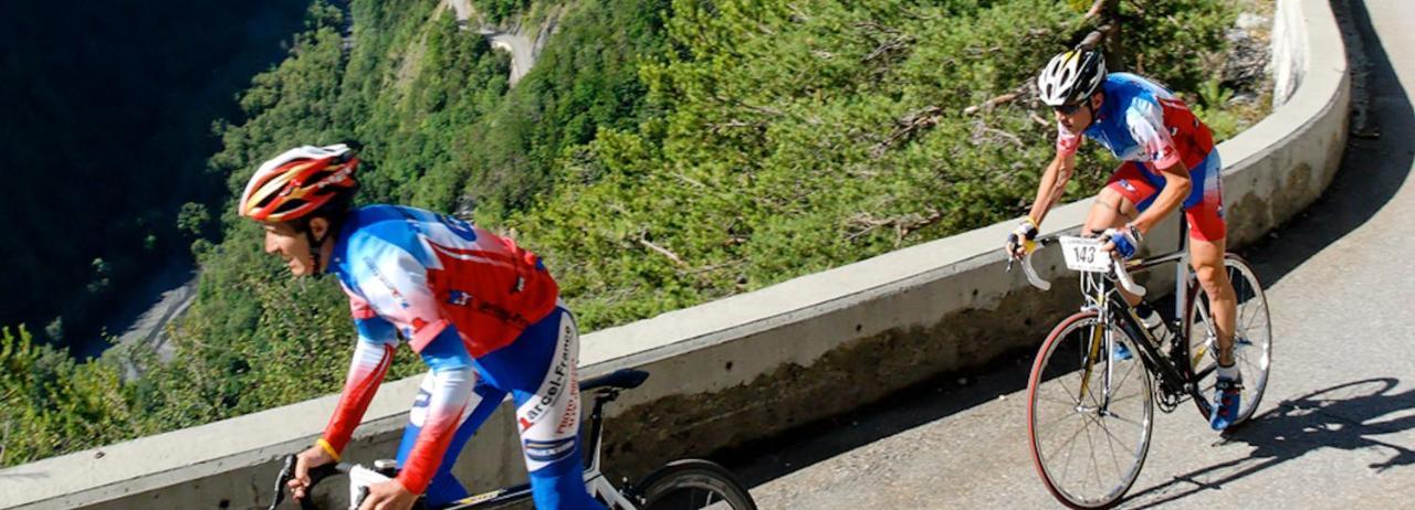 Chalet La Cachette Cyclists & Skiers เลอบูร์-เดอัวซ็อง ภายนอก รูปภาพ