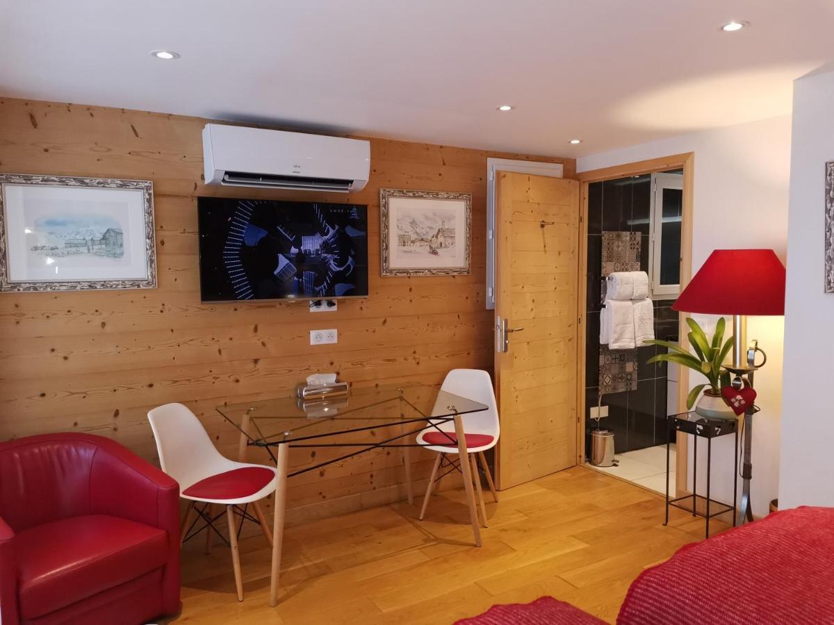Chalet La Cachette Cyclists & Skiers เลอบูร์-เดอัวซ็อง ภายนอก รูปภาพ