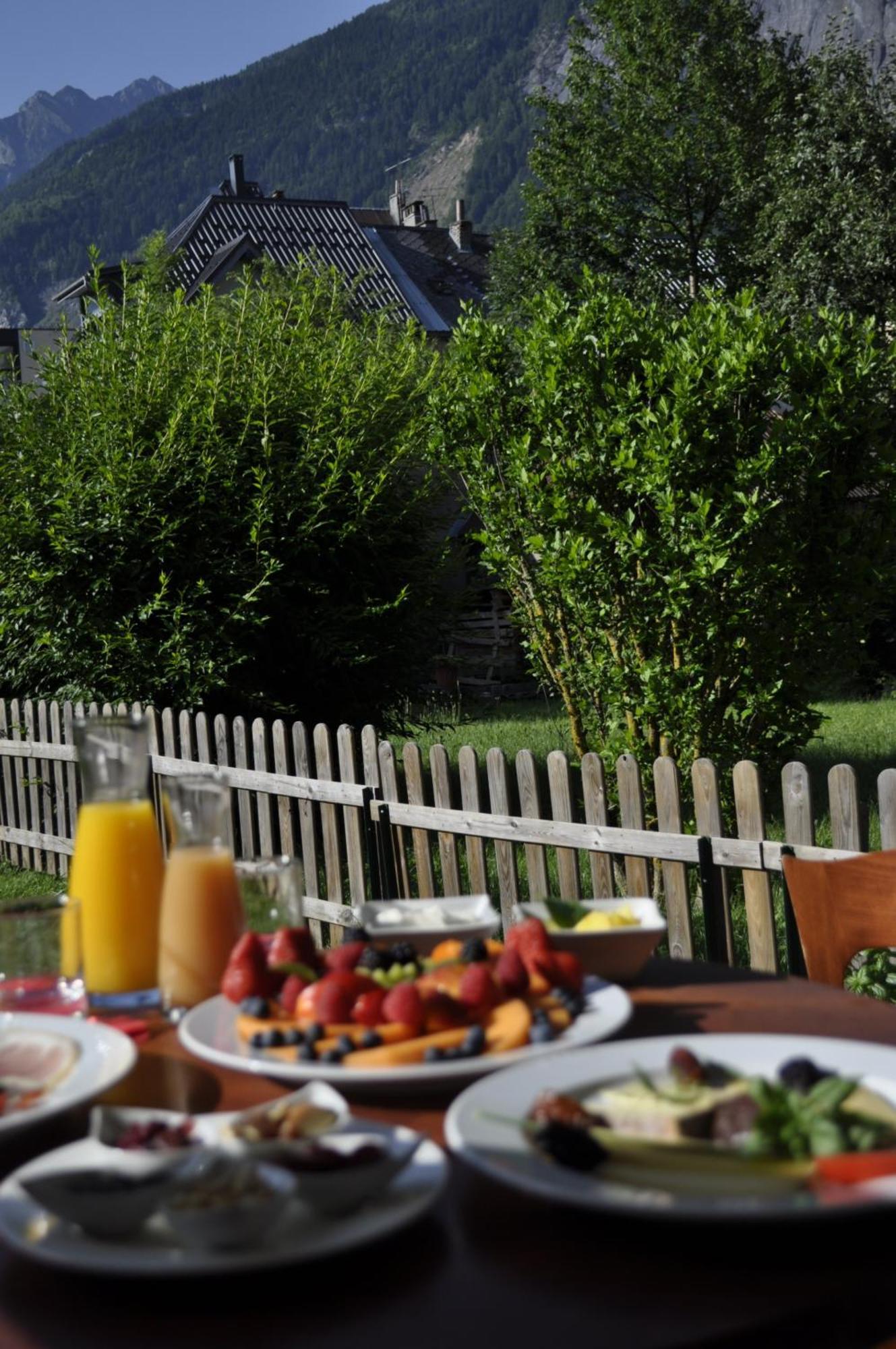 Chalet La Cachette Cyclists & Skiers เลอบูร์-เดอัวซ็อง ภายนอก รูปภาพ